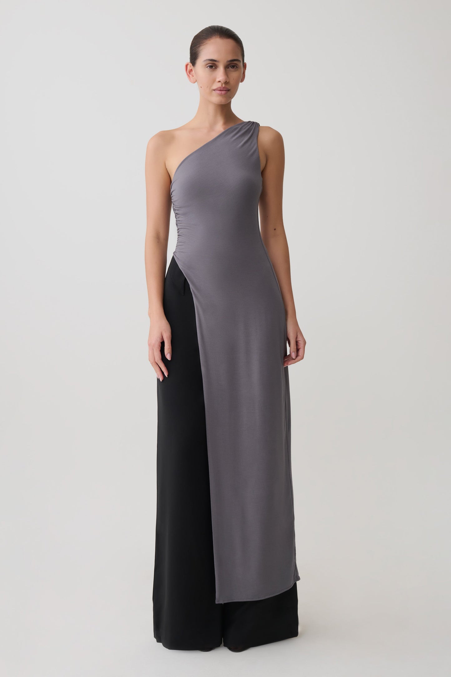 Coriona Long Line Top With Front Cut Out - Grey