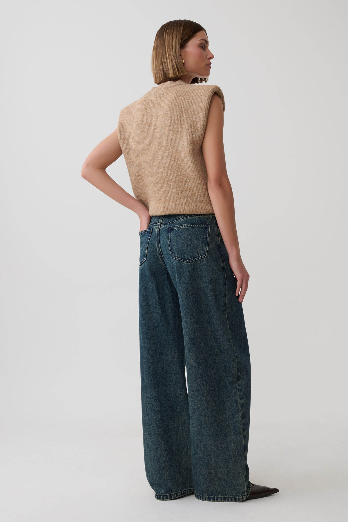 Briair Knit Vest With Shoulder Pads - Camel