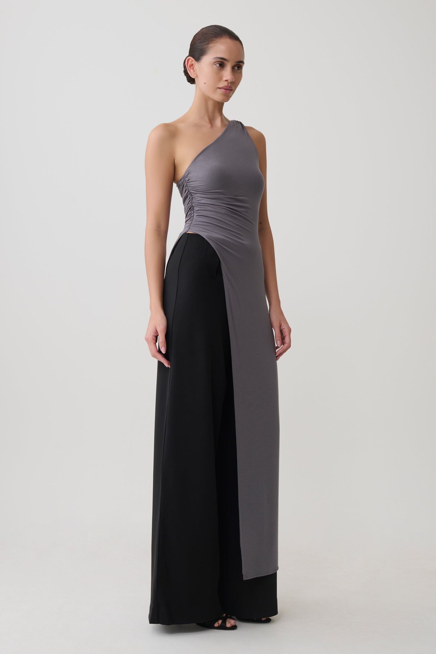 Coriona Long Line Top With Front Cut Out - Grey