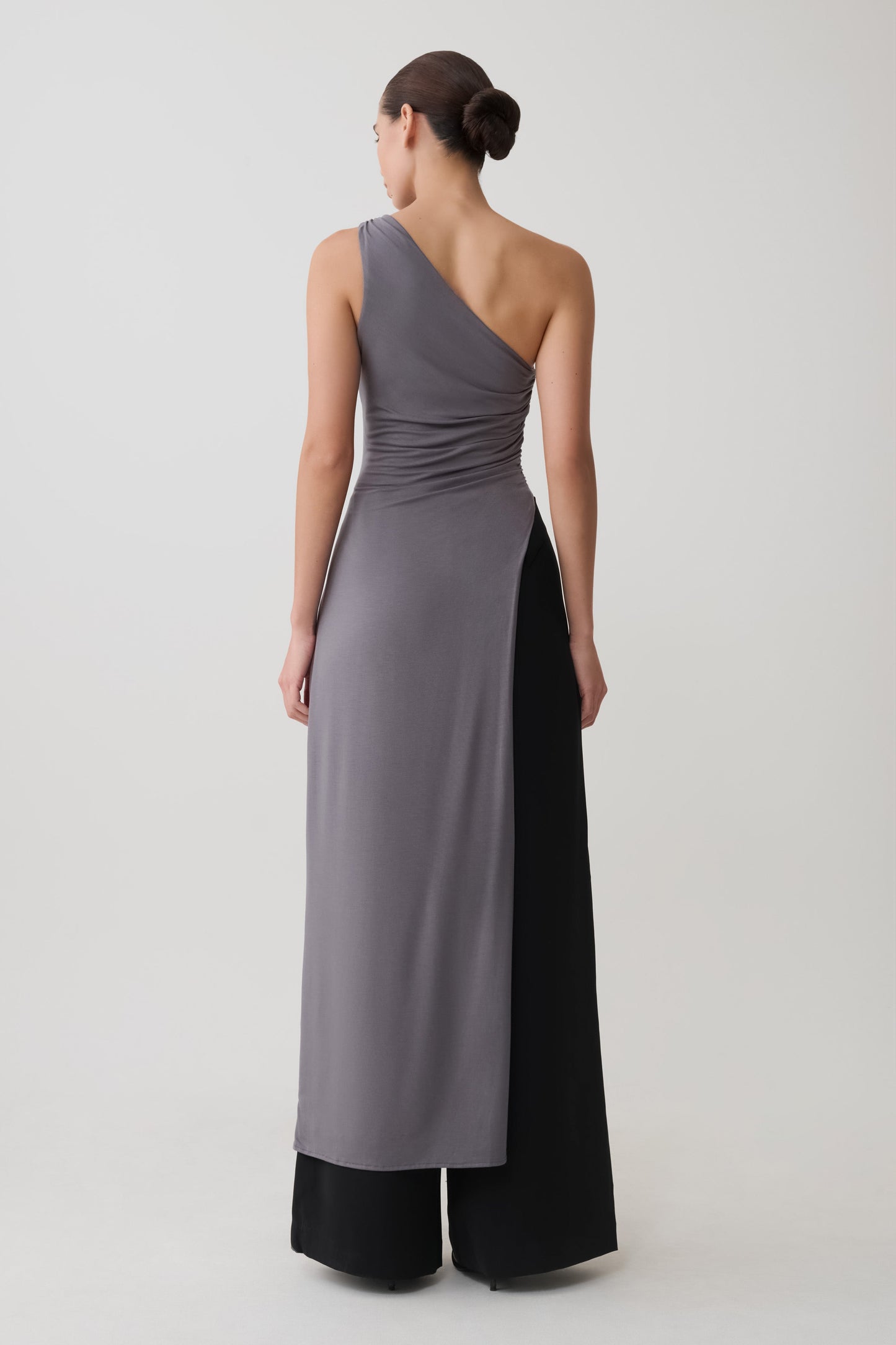 Coriona Long Line Top With Front Cut Out - Grey