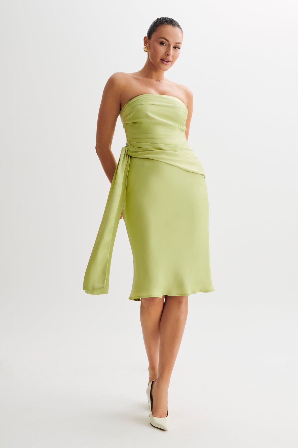 Allegra Satin Ruched Strapless Top - Apple