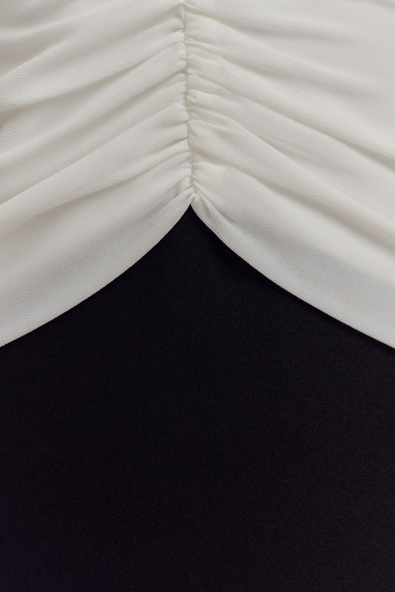 Monique Contrast Maxi Dress - Black #5