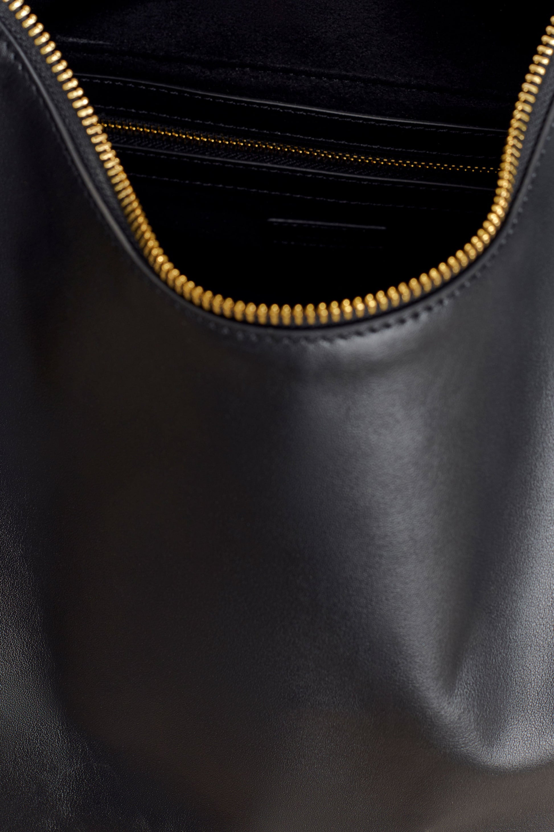 Bristol Croissant Leather Shoulder Bag - Black #5